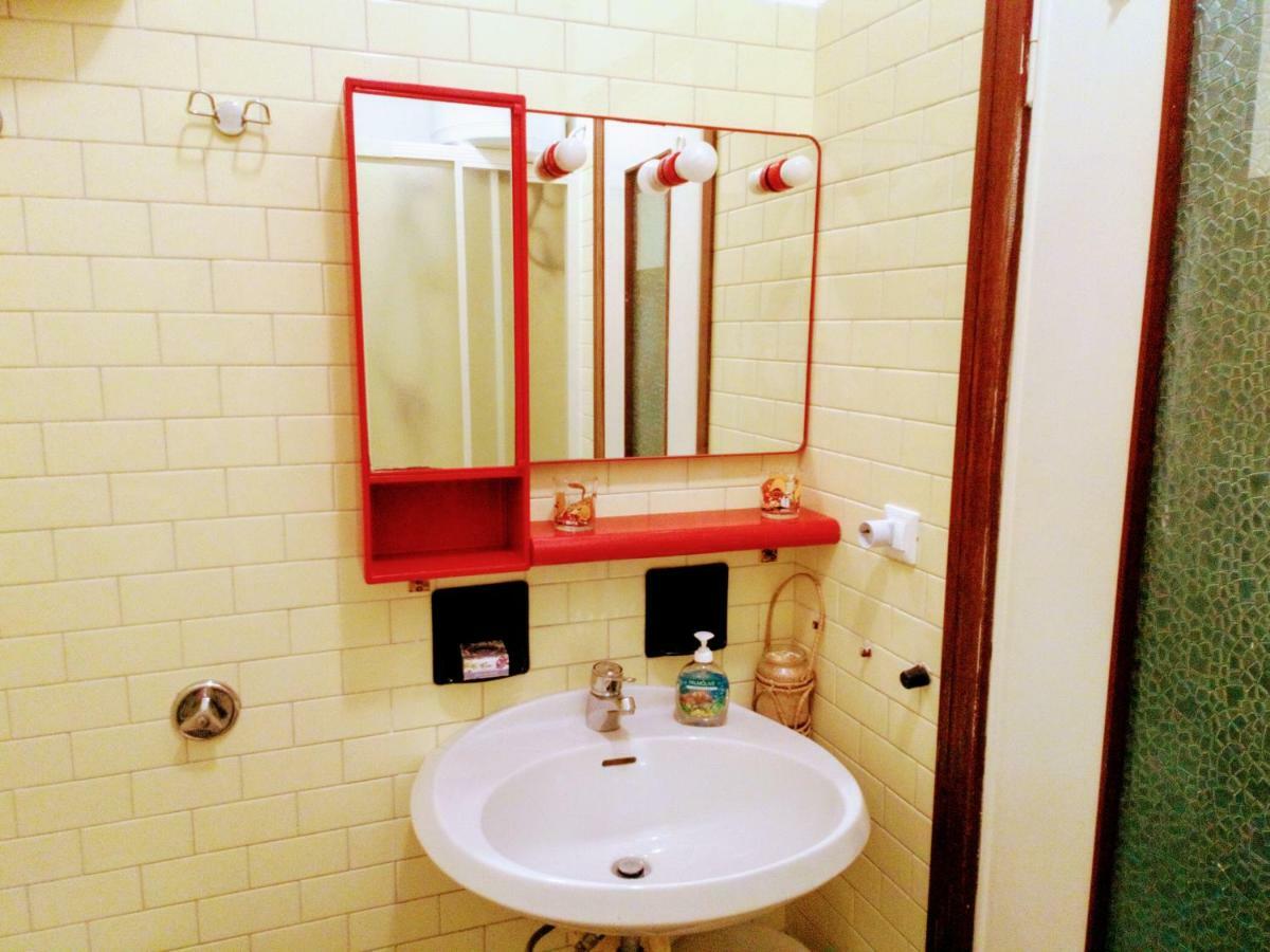 Casa Di Claude Con Posto Auto Apartment Finale Ligure Ngoại thất bức ảnh